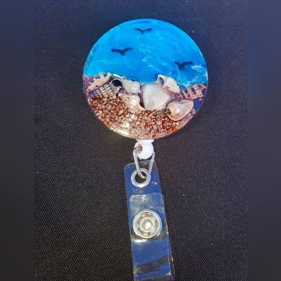 Resin ocean themed badge reel - Picture 1 of 2